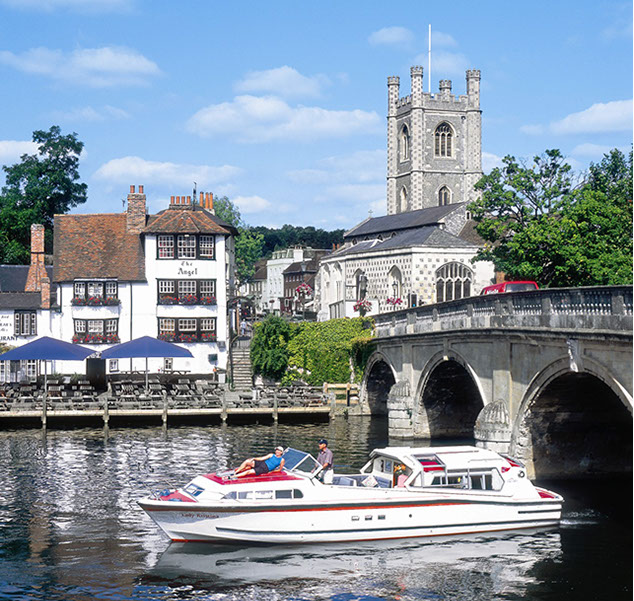 River Thames boating holidays. Henley