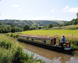 Canal boat holidays Wales. Boat hire on the Mon and Brec canal in South Wales.